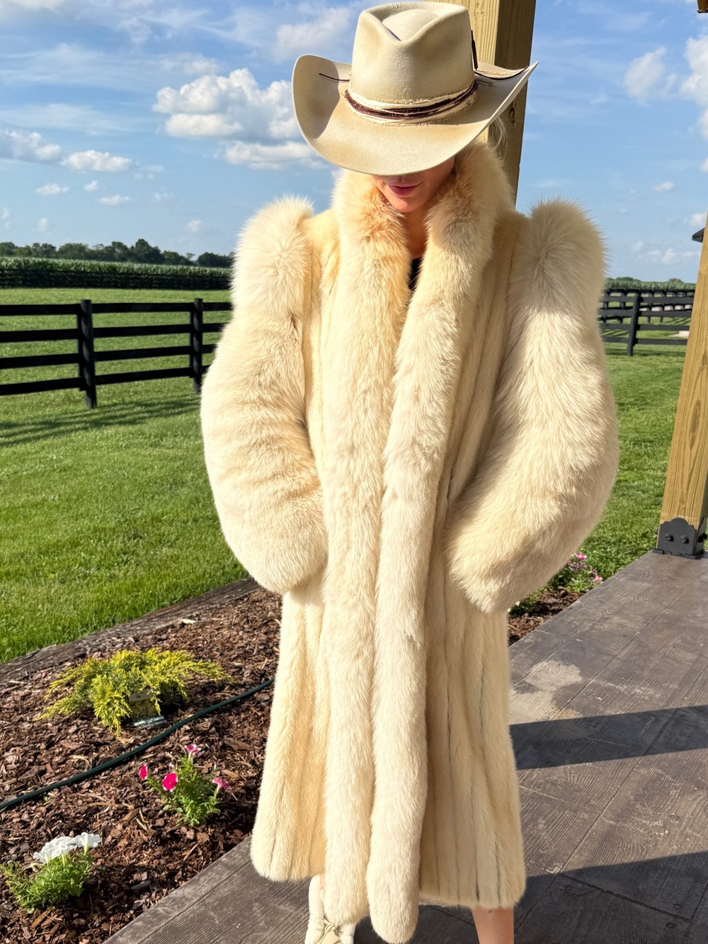 INCREDIBLE rare white mink and fox fur coat mob wife apres ski full length